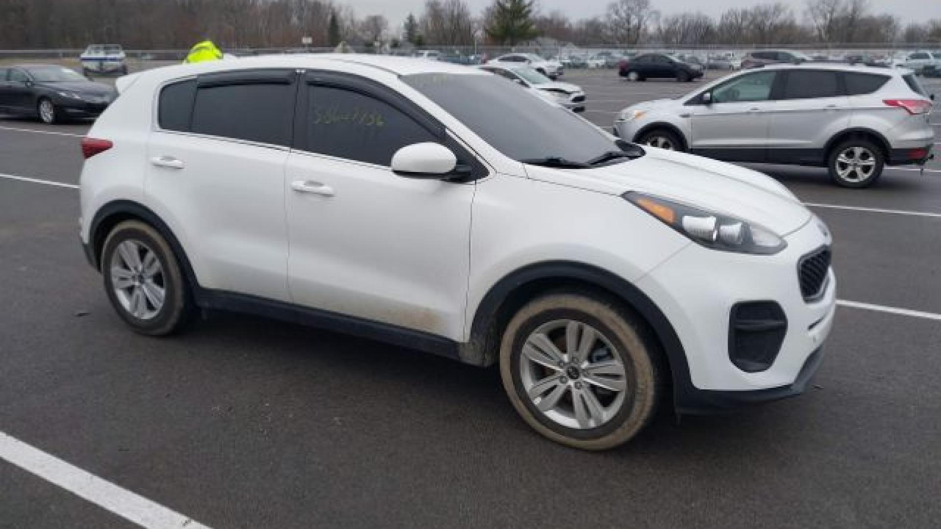 Kia - Sportage - 2019 - White - 38607736