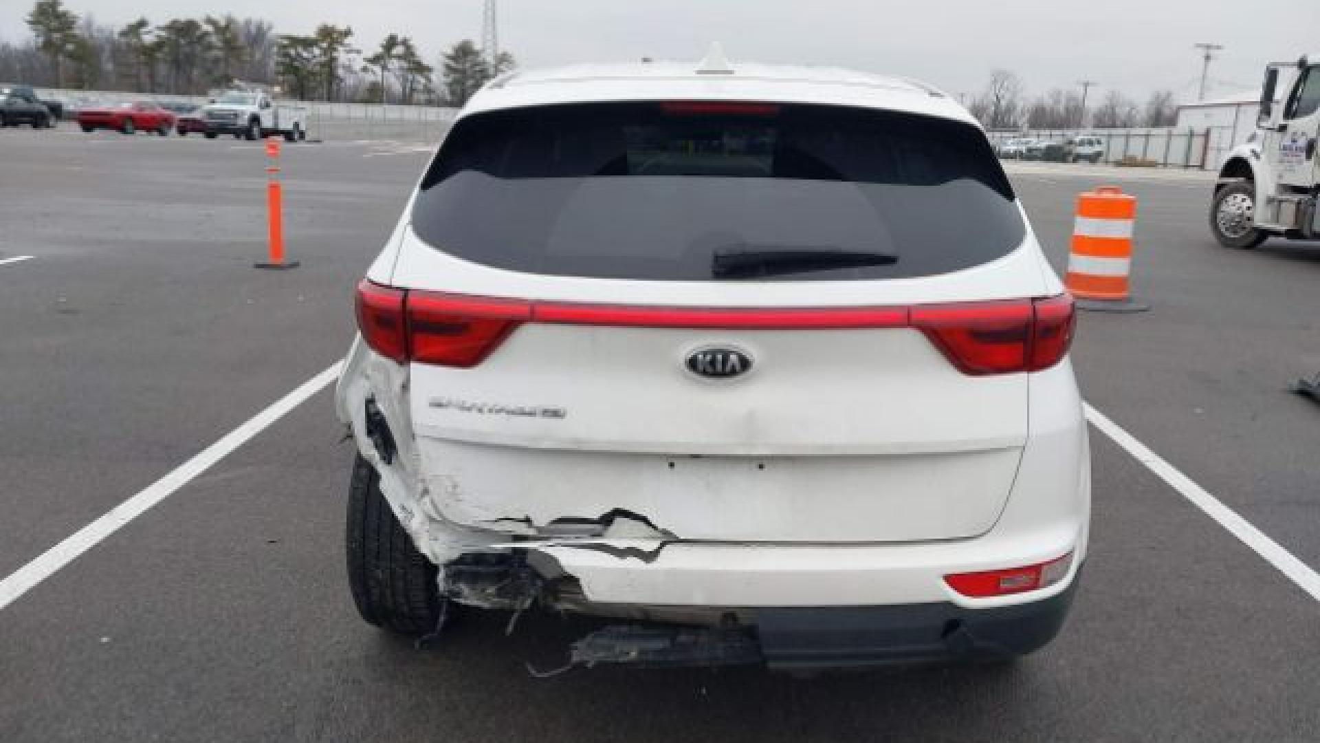 Kia - Sportage - 2019 - White - 38607736