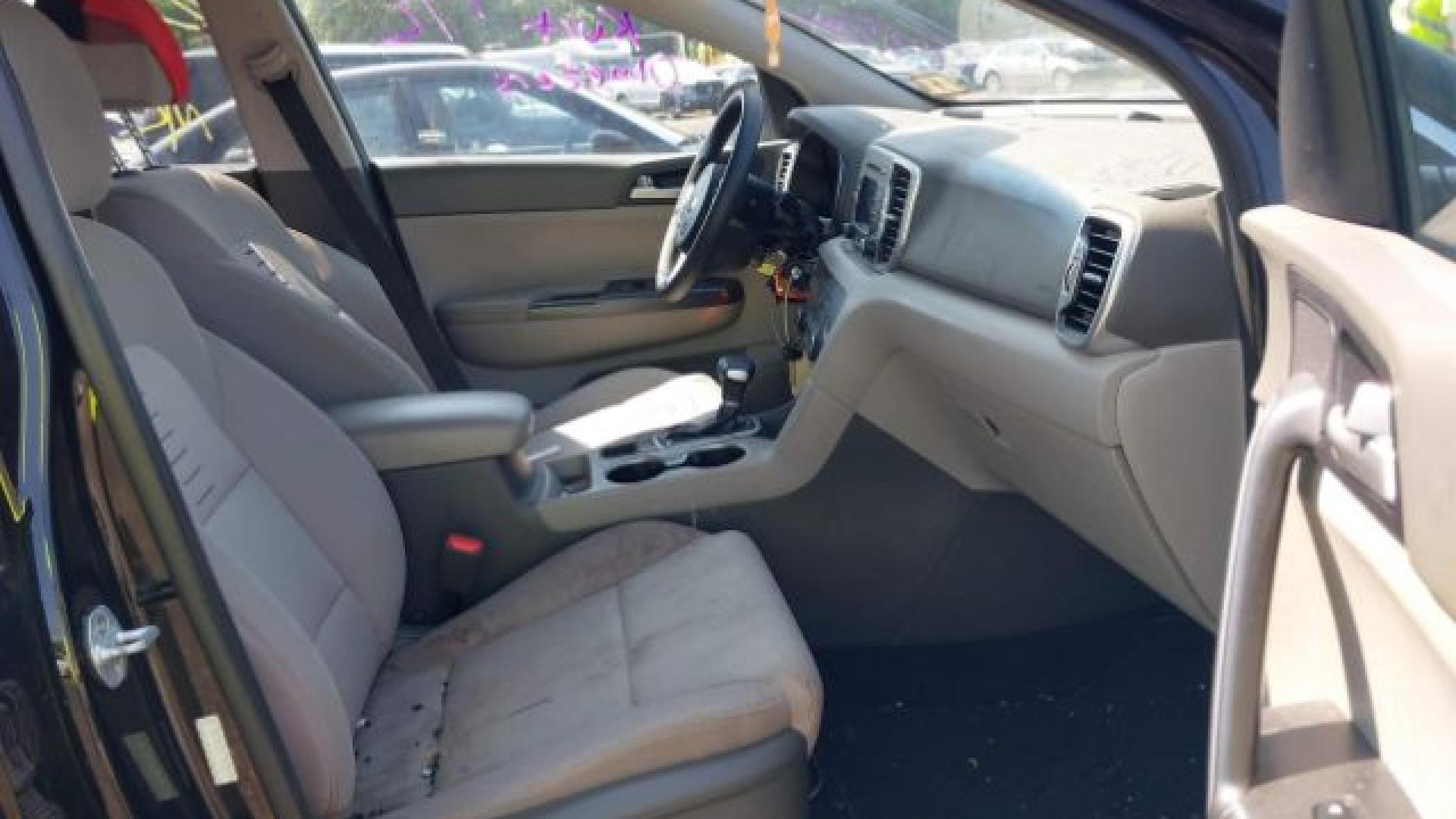 Kia - Sportage - 2018 - Black - 39847554