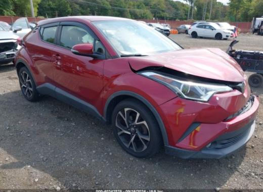 Toyota  - C-Hr  - 2018 - Red - 40342578