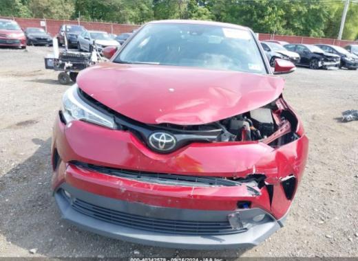 Toyota  - C-Hr  - 2018 - Red - 40342578