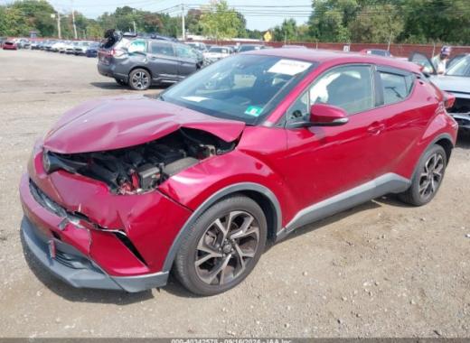 Toyota  - C-Hr  - 2018 - Red - 40342578