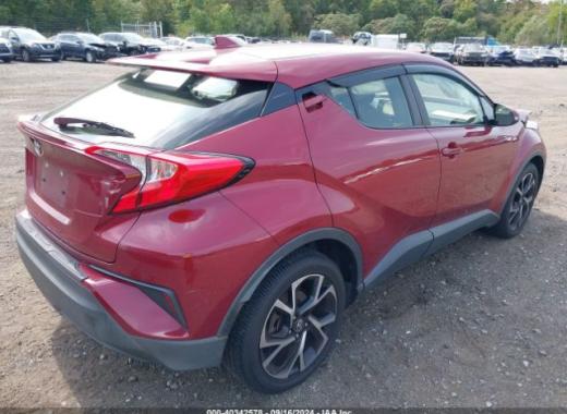 Toyota  - C-Hr  - 2018 - Red - 40342578