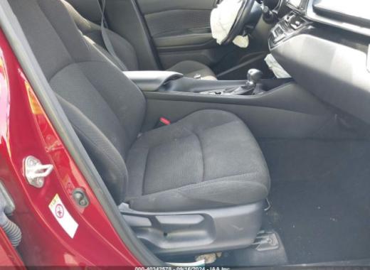 Toyota  - C-Hr  - 2018 - Red - 40342578