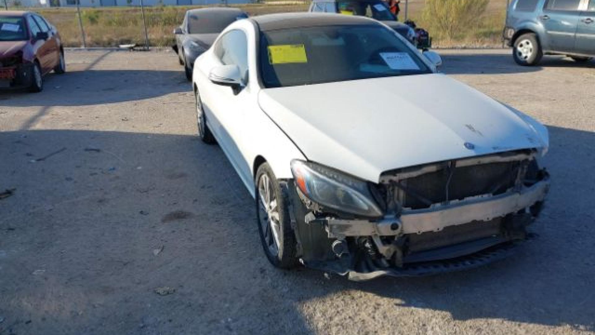 Mercedes - C300 - 2017 - White - 40655655