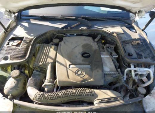 Mercedes - C300 - 2017 - White - 40655655