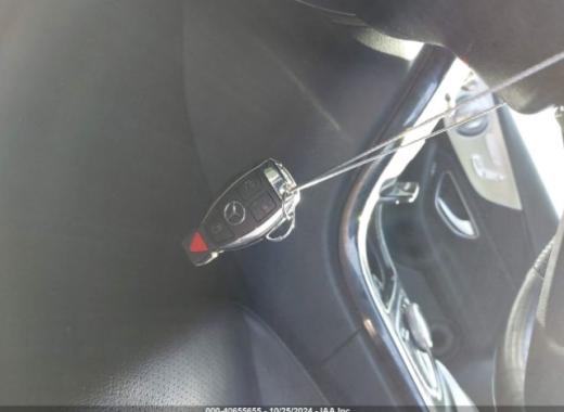 Mercedes - C300 - 2017 - White - 40655655