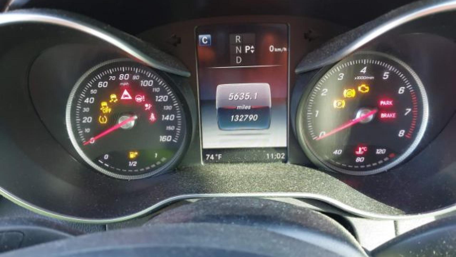 Mercedes - C300 - 2017 - White - 40655655