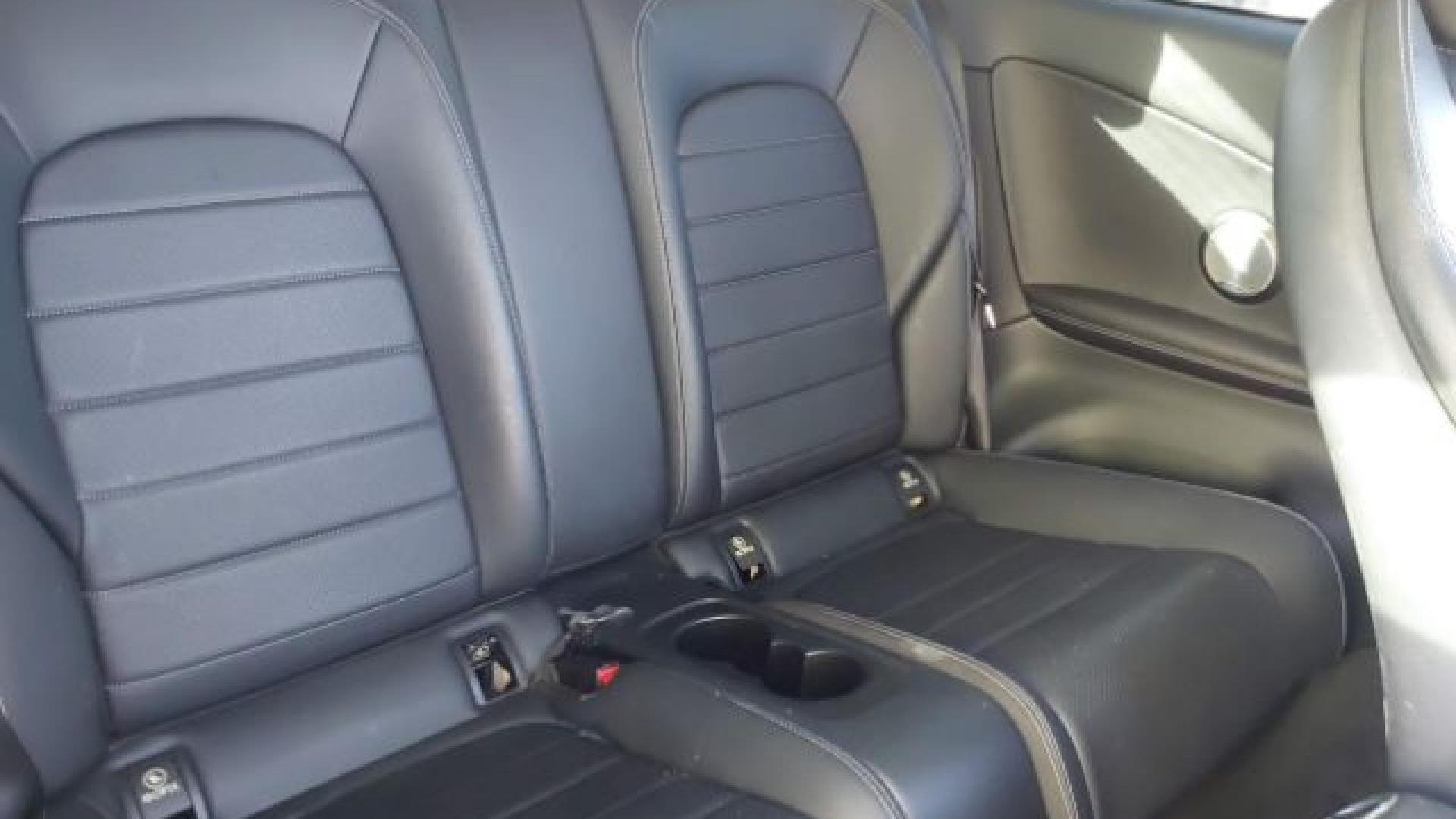 Mercedes - C300 - 2017 - White - 40655655