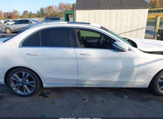 Mercedes - C300  - 2018 - White - 40746107