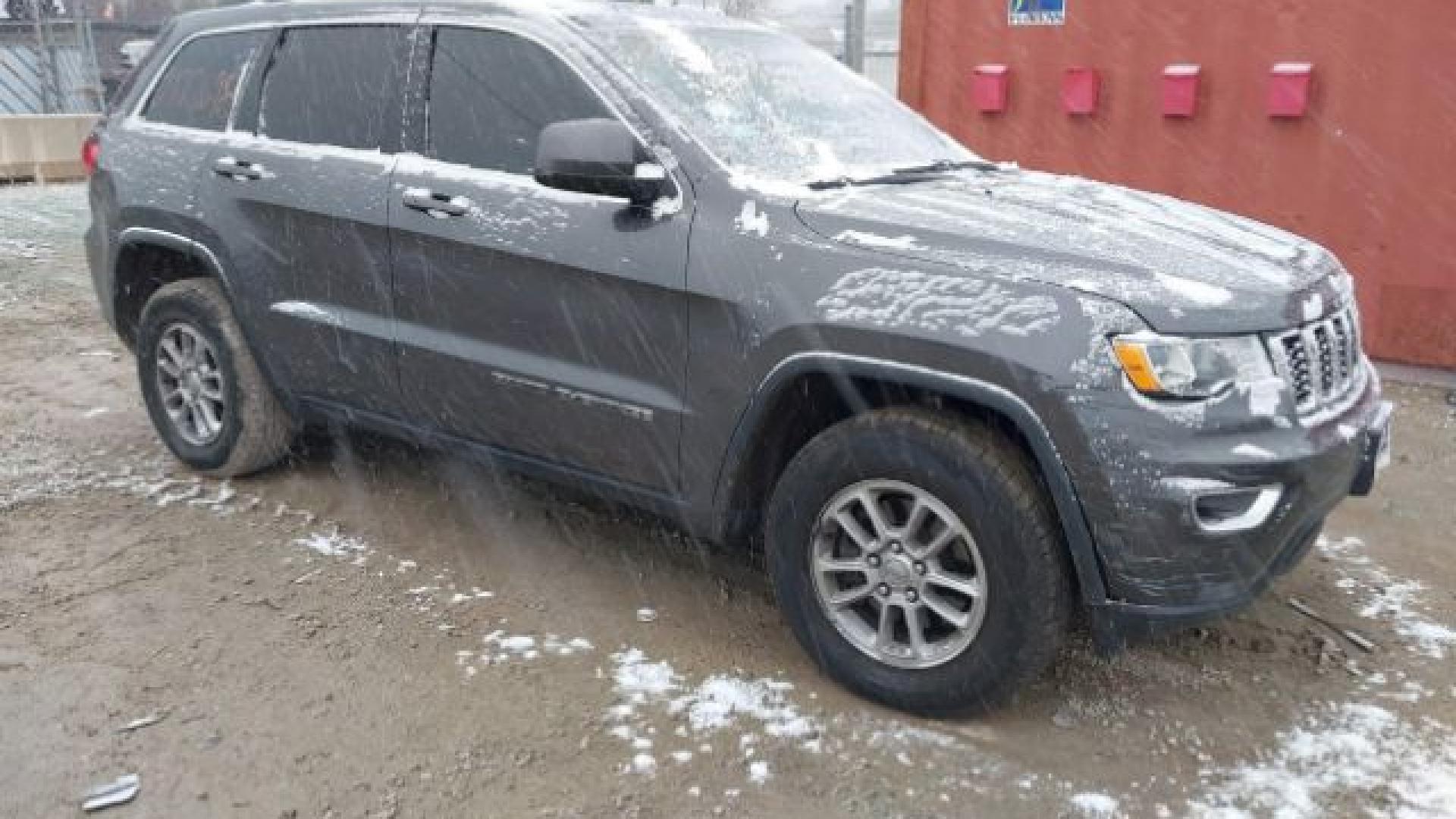 Jeep  - Grand Cherokee - 2018 - Grey - 40926257