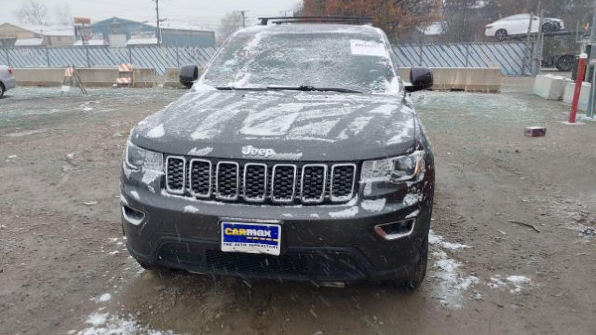 Jeep  - Grand Cherokee - 2018 - Grey - 40926257
