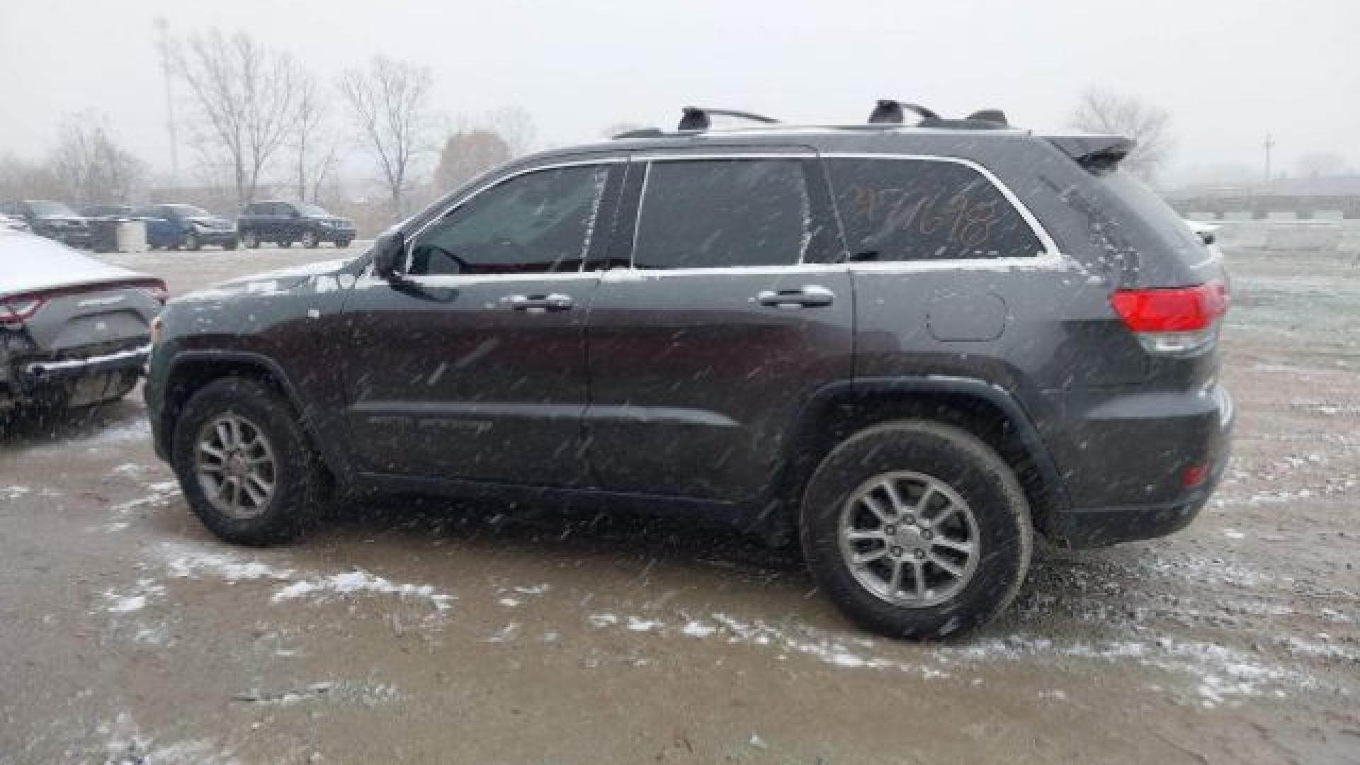 Jeep  - Grand Cherokee - 2018 - Grey - 40926257