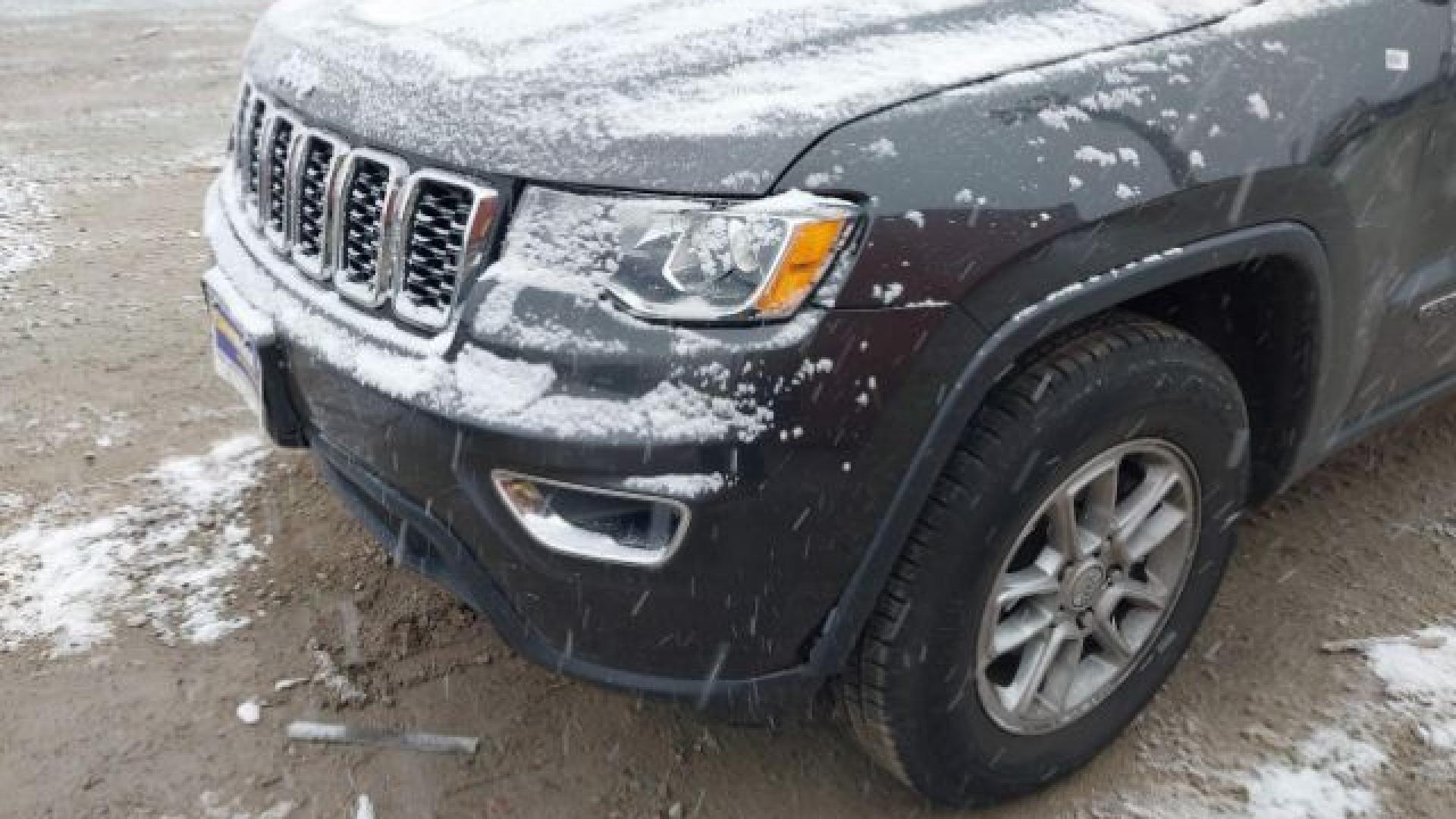 Jeep  - Grand Cherokee - 2018 - Grey - 40926257