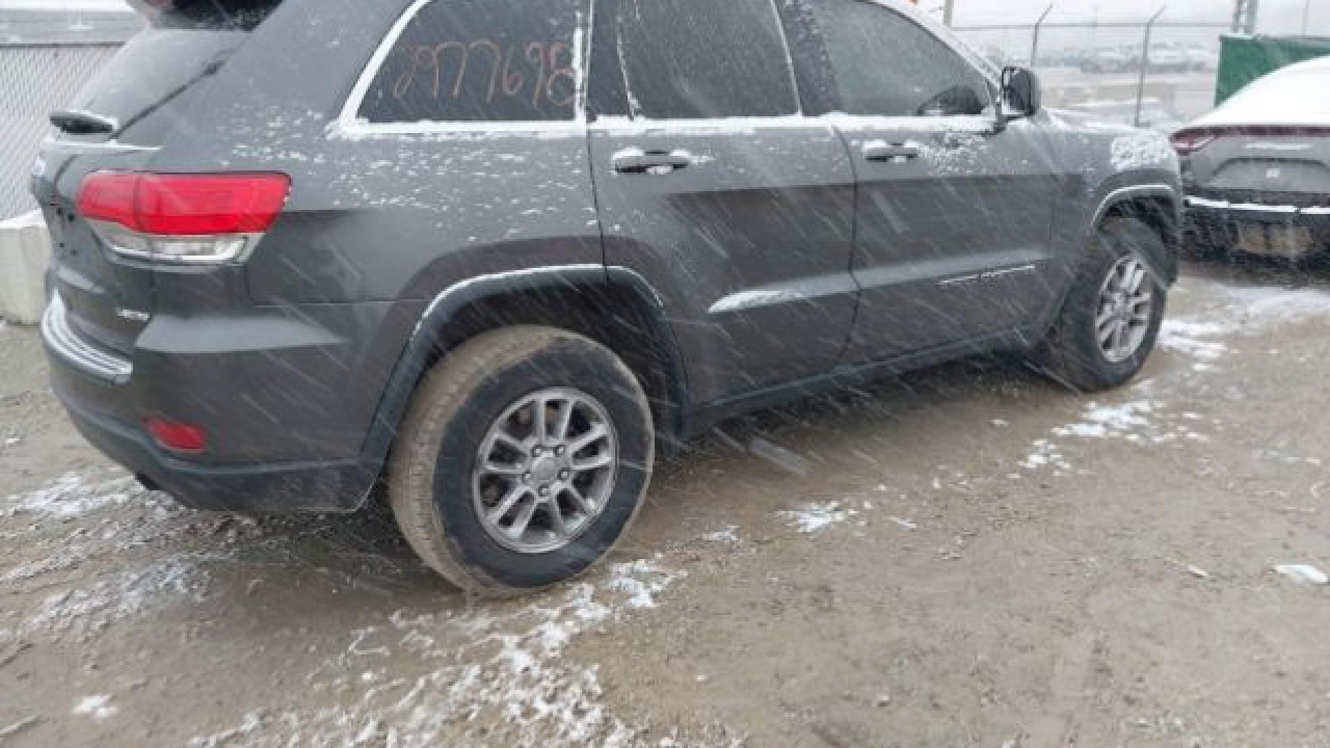 Jeep  - Grand Cherokee - 2018 - Grey - 40926257