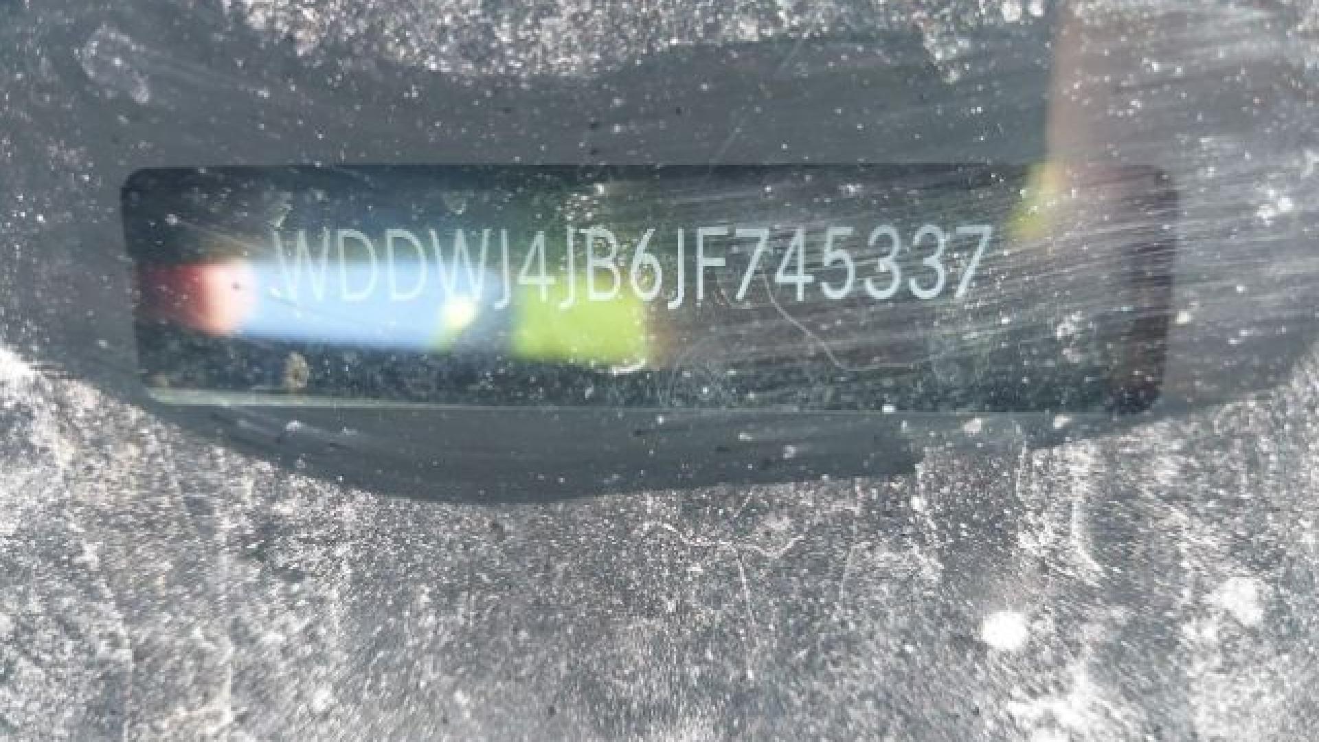 Mercedes - C300 - 2018 - Black - 40951885