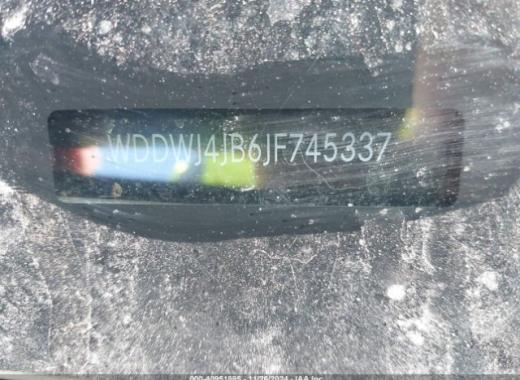 Mercedes - C300 - 2018 - Black - 40951885