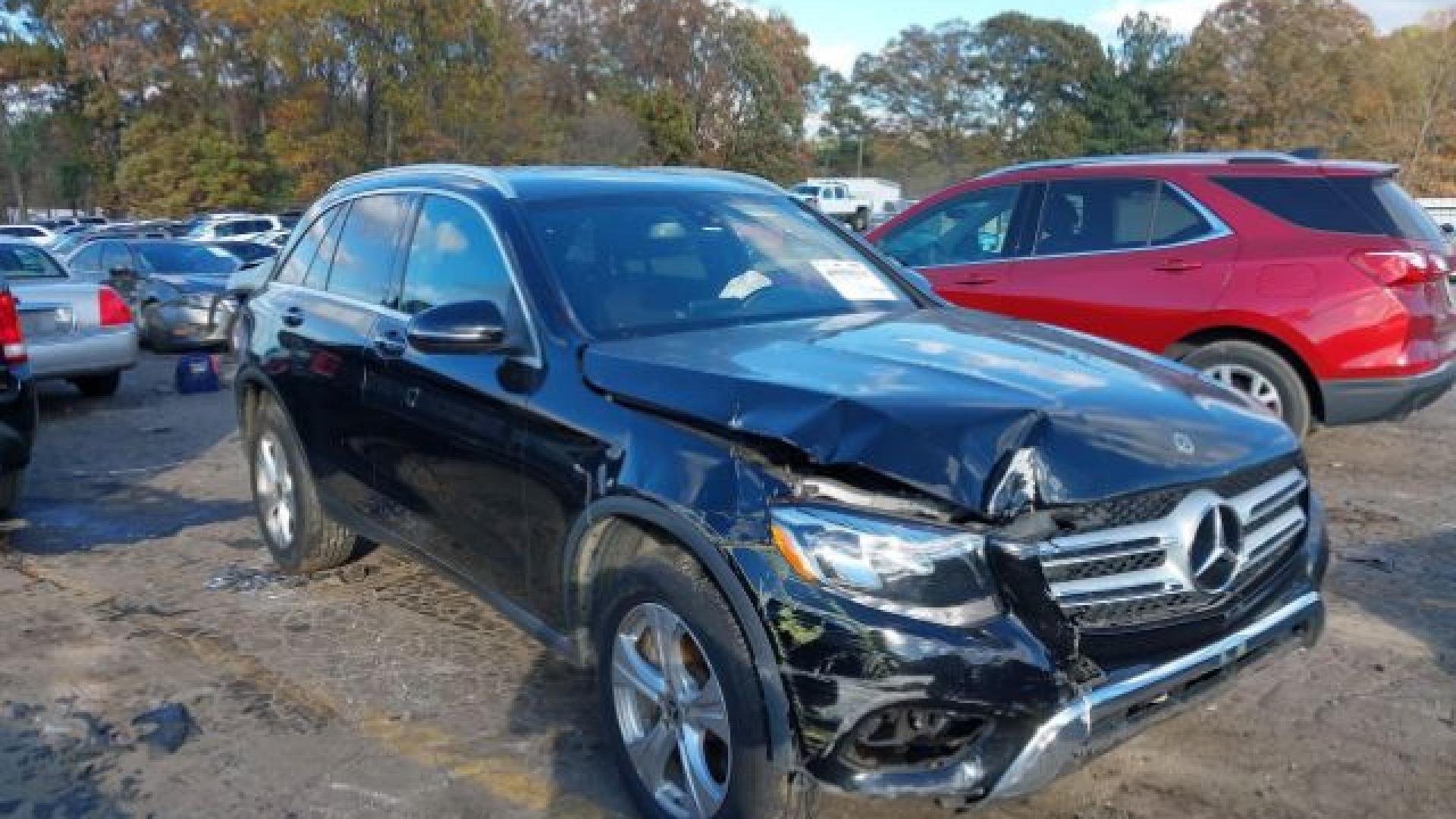 Mercedes-Glc-2017-Black-40959113