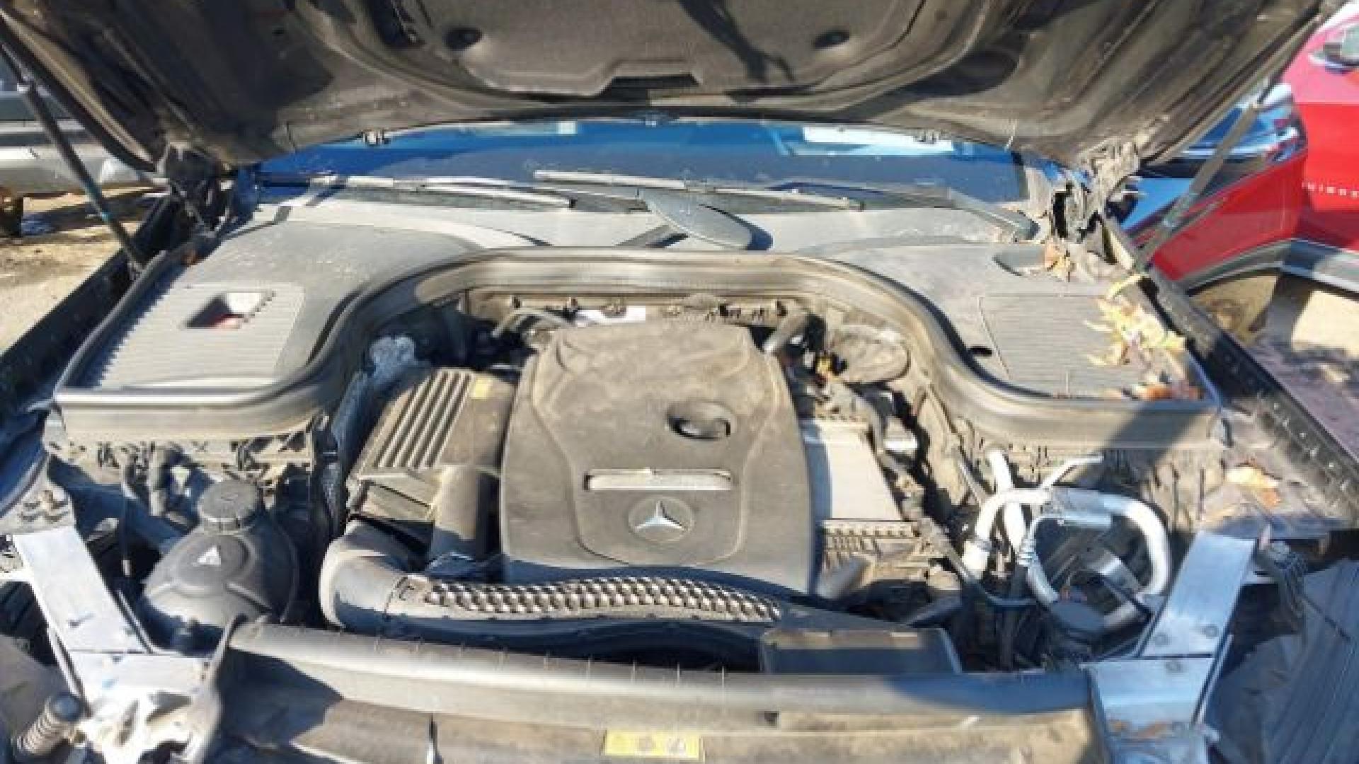 Mercedes-Glc-2017-Black-40959113