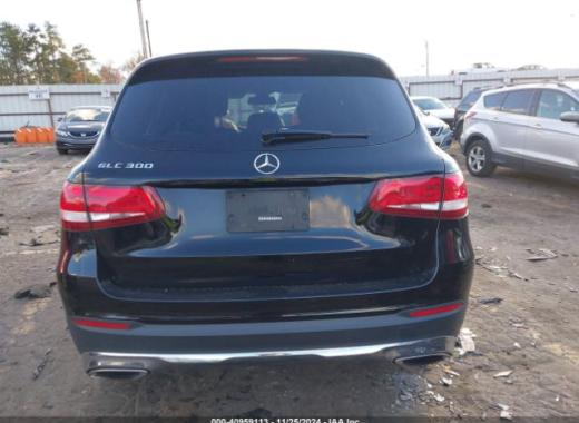 Mercedes-Glc-2017-Black-40959113