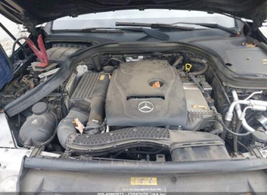 Mercedes - Glc 300 - 2017 - Black - 40993573