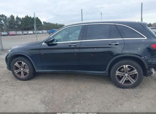 Mercedes - Glc 300 - 2017 - Black - 40993573