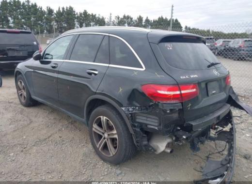 Mercedes - Glc 300 - 2017 - Black - 40993573