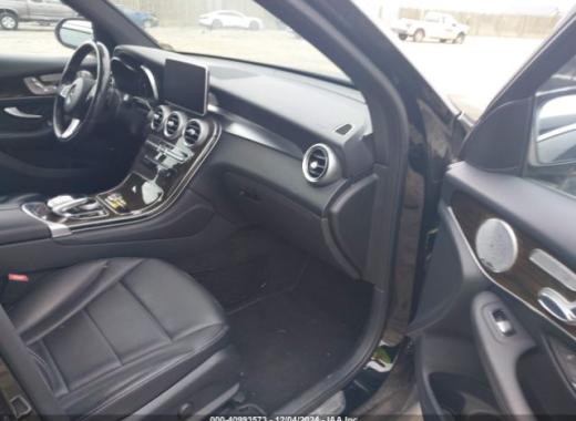 Mercedes - Glc 300 - 2017 - Black - 40993573