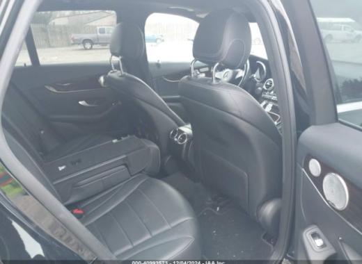 Mercedes - Glc 300 - 2017 - Black - 40993573