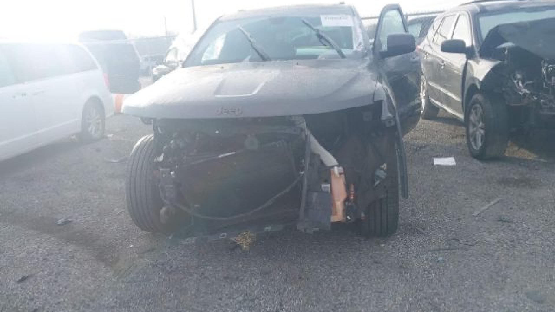 Jeep  - Grand Cherokee - 2017 - Grey - 41006835