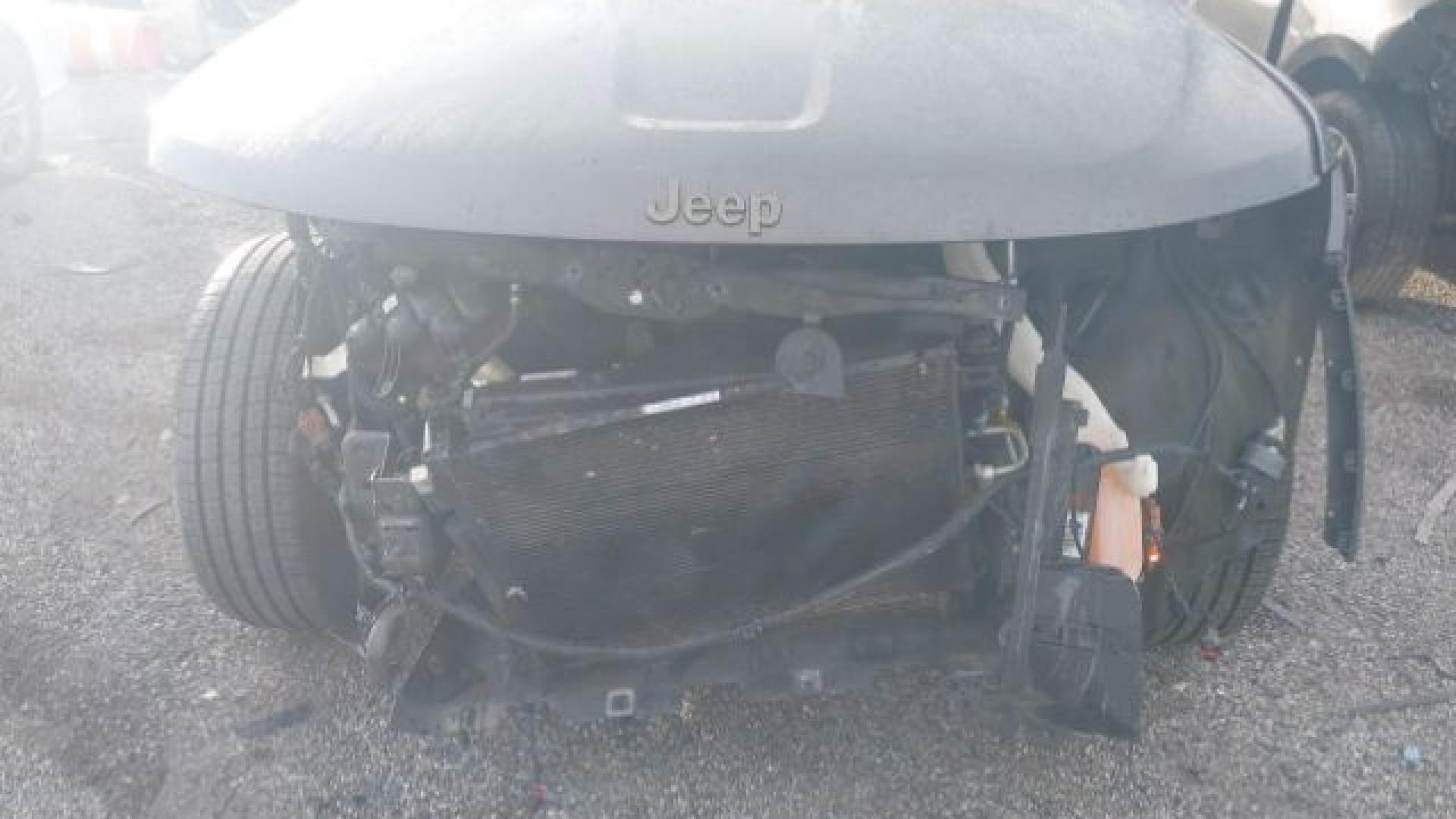 Jeep  - Grand Cherokee - 2017 - Grey - 41006835