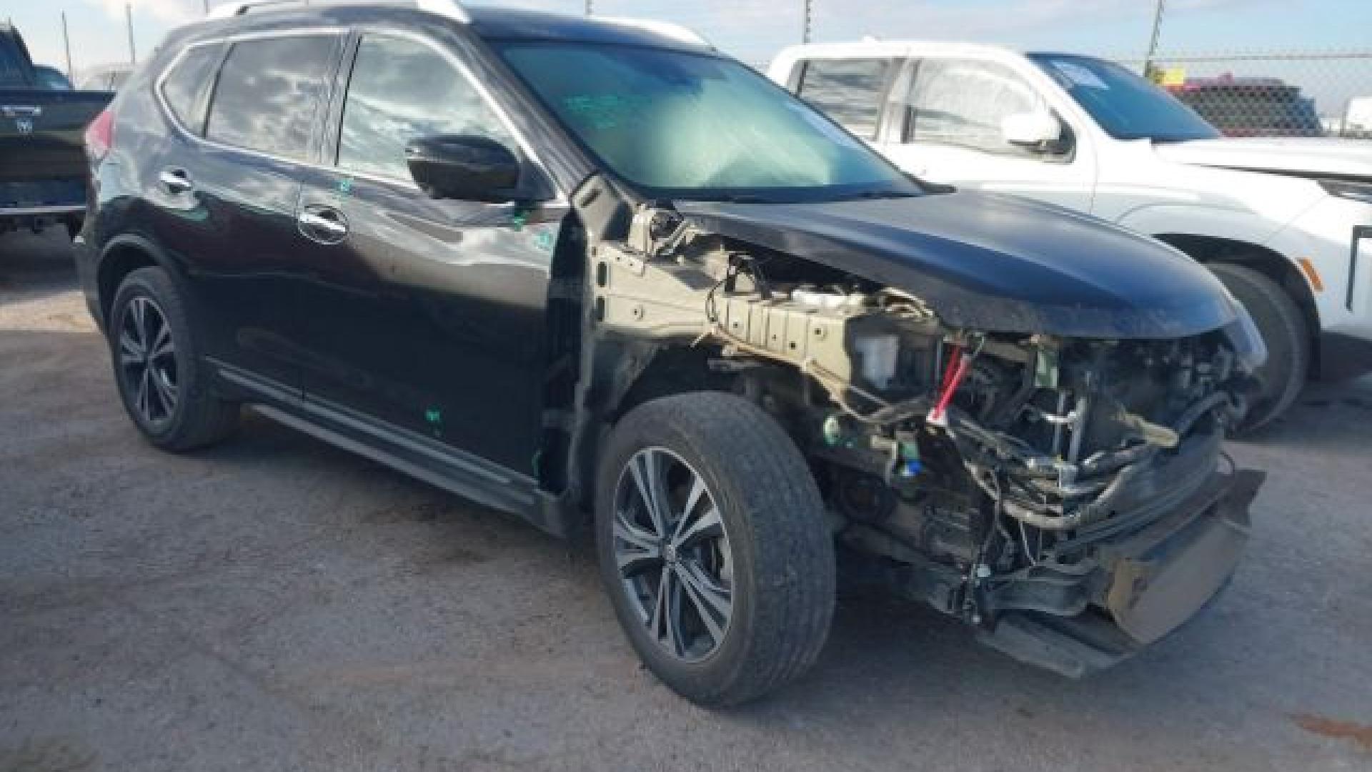 Nissan  - Rogue - 2018 - Black - 41012200