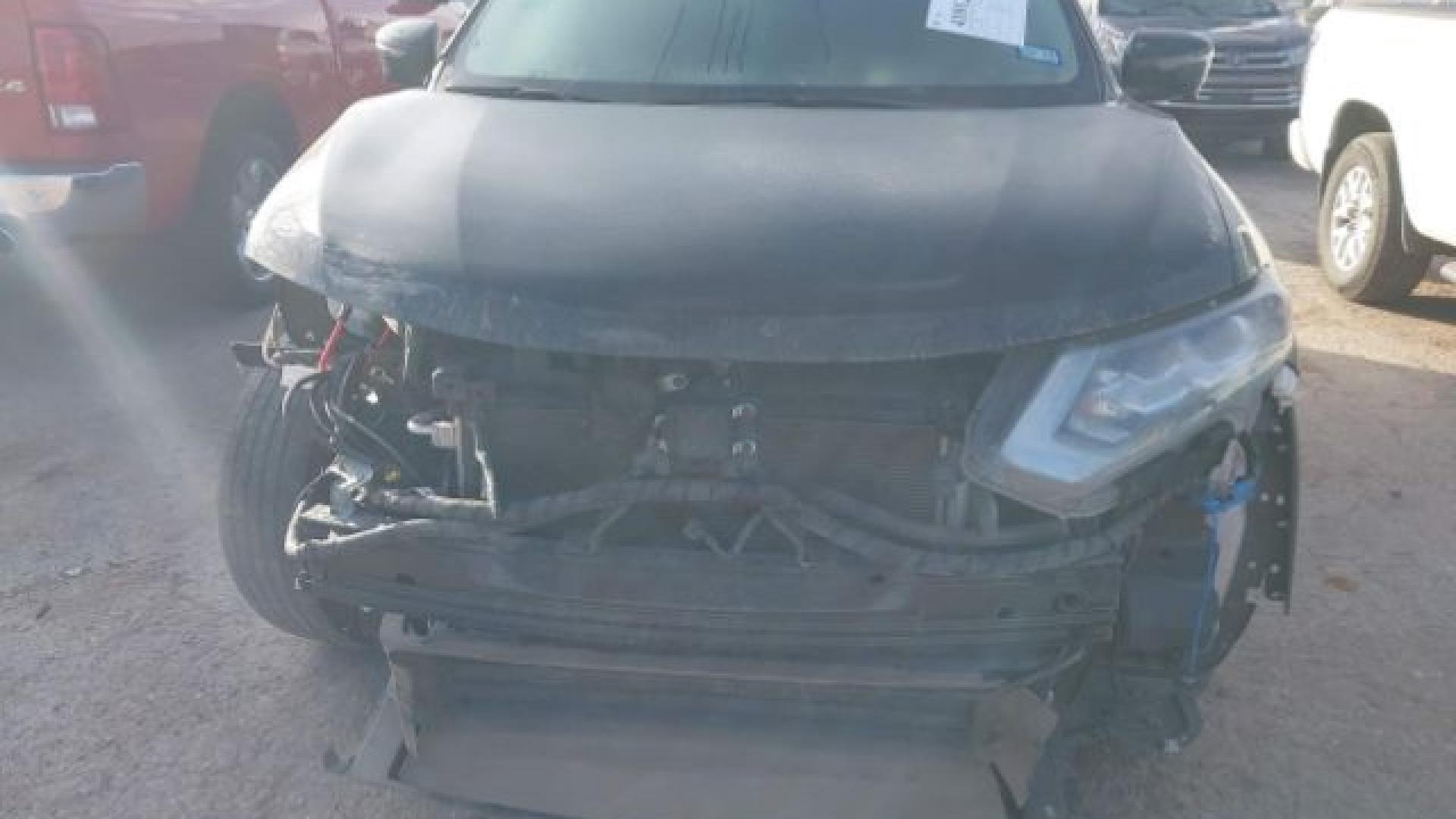 Nissan  - Rogue - 2018 - Black - 41012200