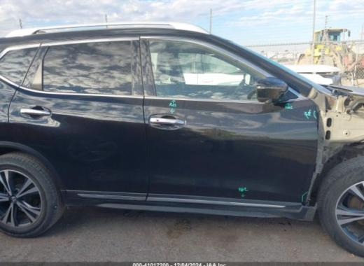 Nissan  - Rogue - 2018 - Black - 41012200