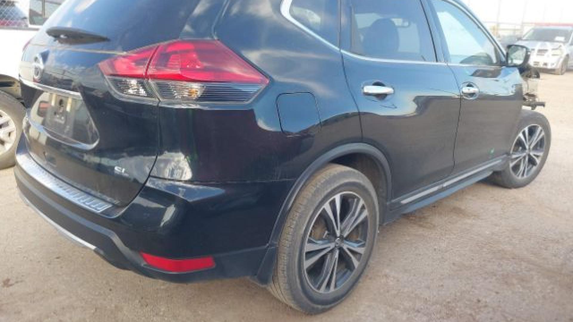 Nissan  - Rogue - 2018 - Black - 41012200