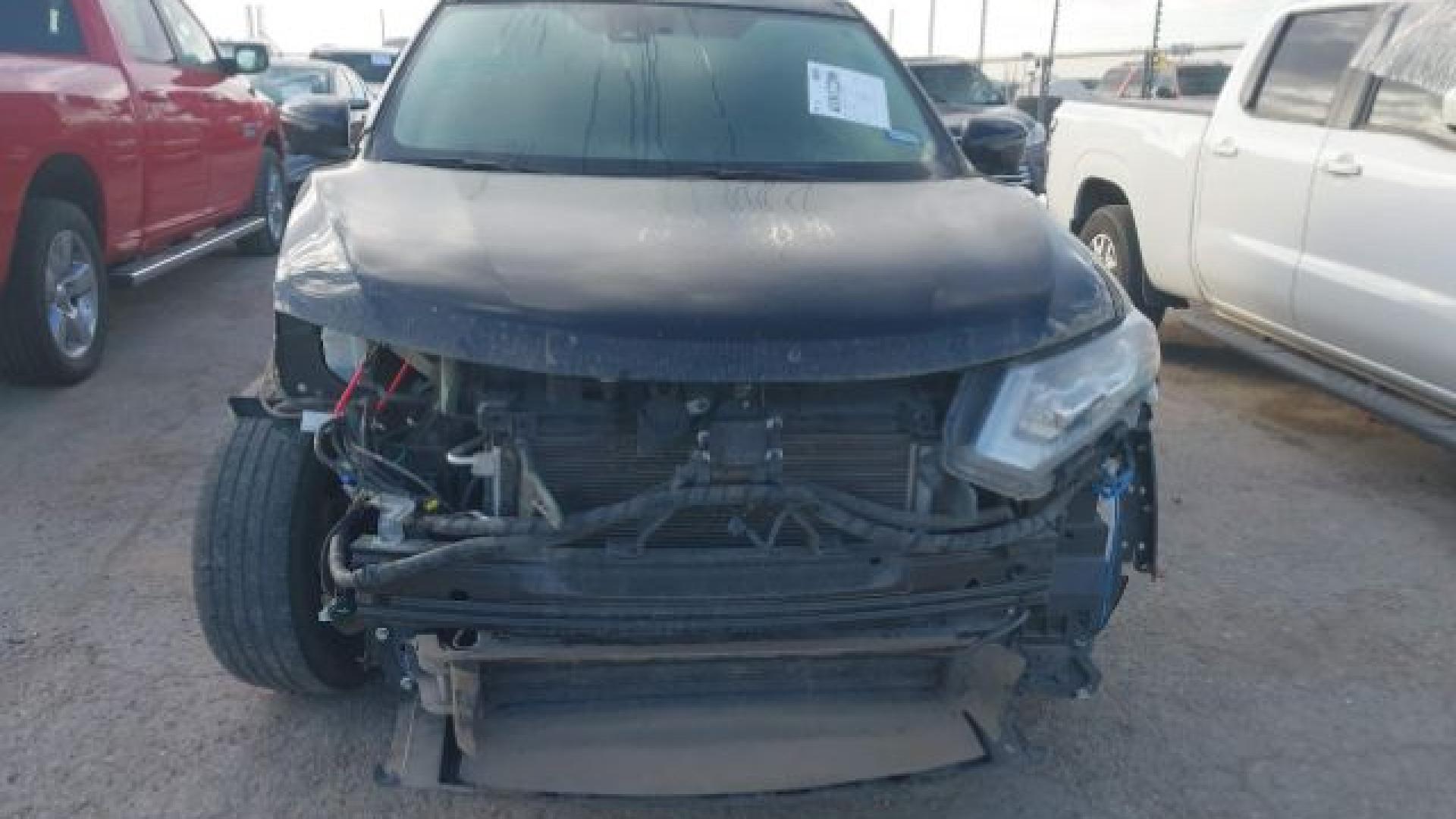 Nissan  - Rogue - 2018 - Black - 41012200