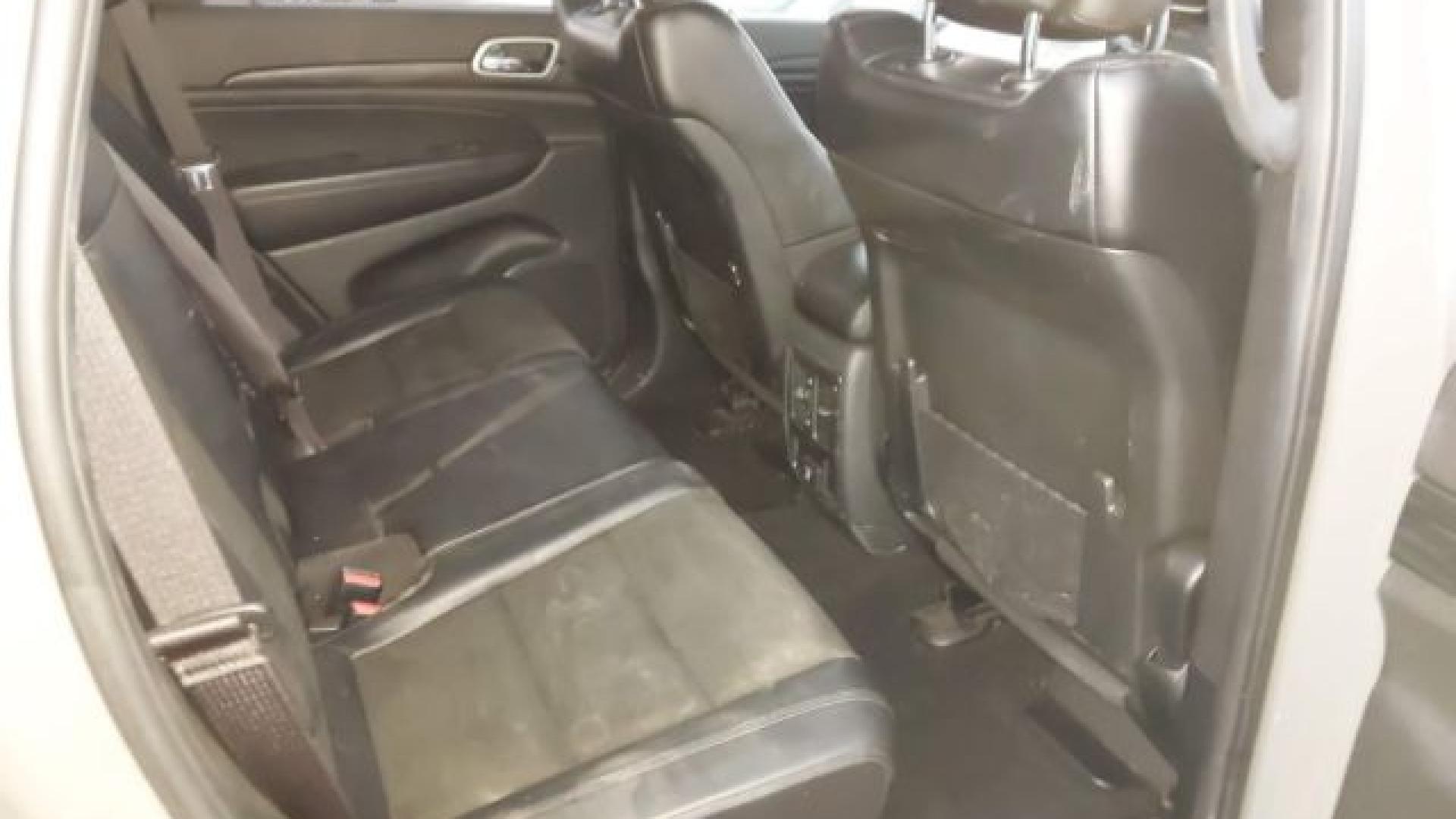 Jeep  - Grand Cherokee - 2019 - Nardo Grey - 41013845