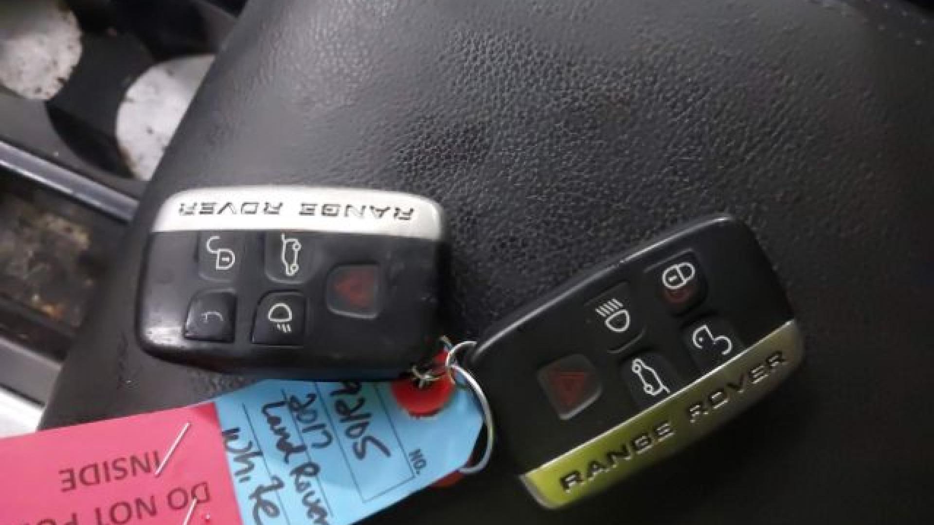 Range Rover - Evoque - 2017 - White - 41021007