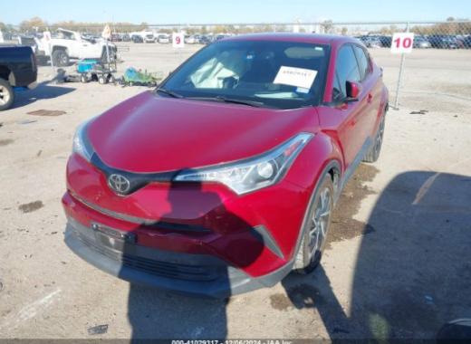 Toyota  - C-Hr  - 2018 - Red - 41029317