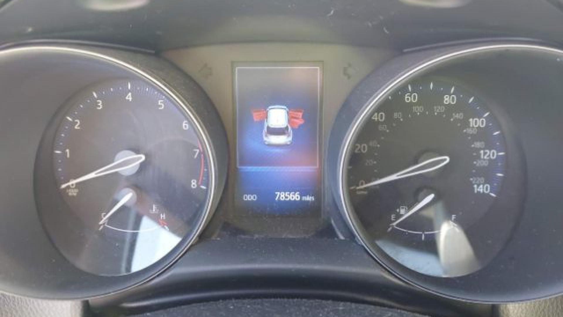 Toyota  - C-Hr  - 2018 - Red - 41029317