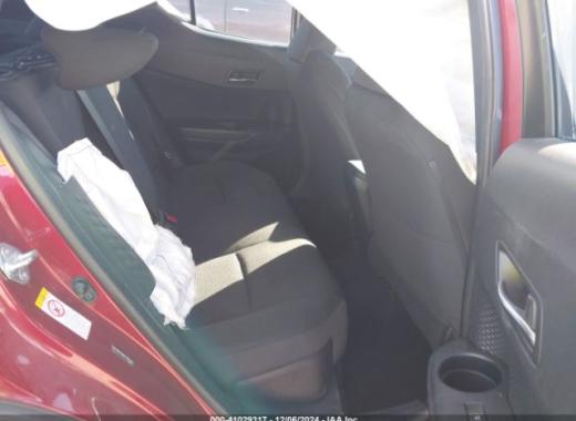 Toyota  - C-Hr  - 2018 - Red - 41029317