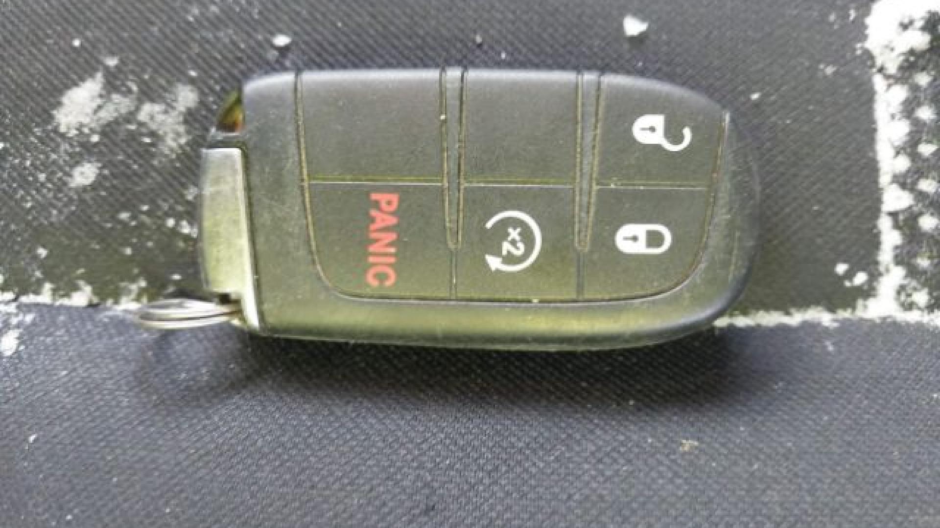 Jeep  - Grand Cherokee - 2017 - Green - 41066837