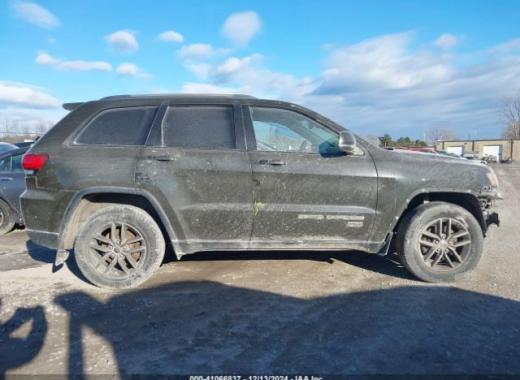 Jeep  - Grand Cherokee - 2017 - Green - 41066837