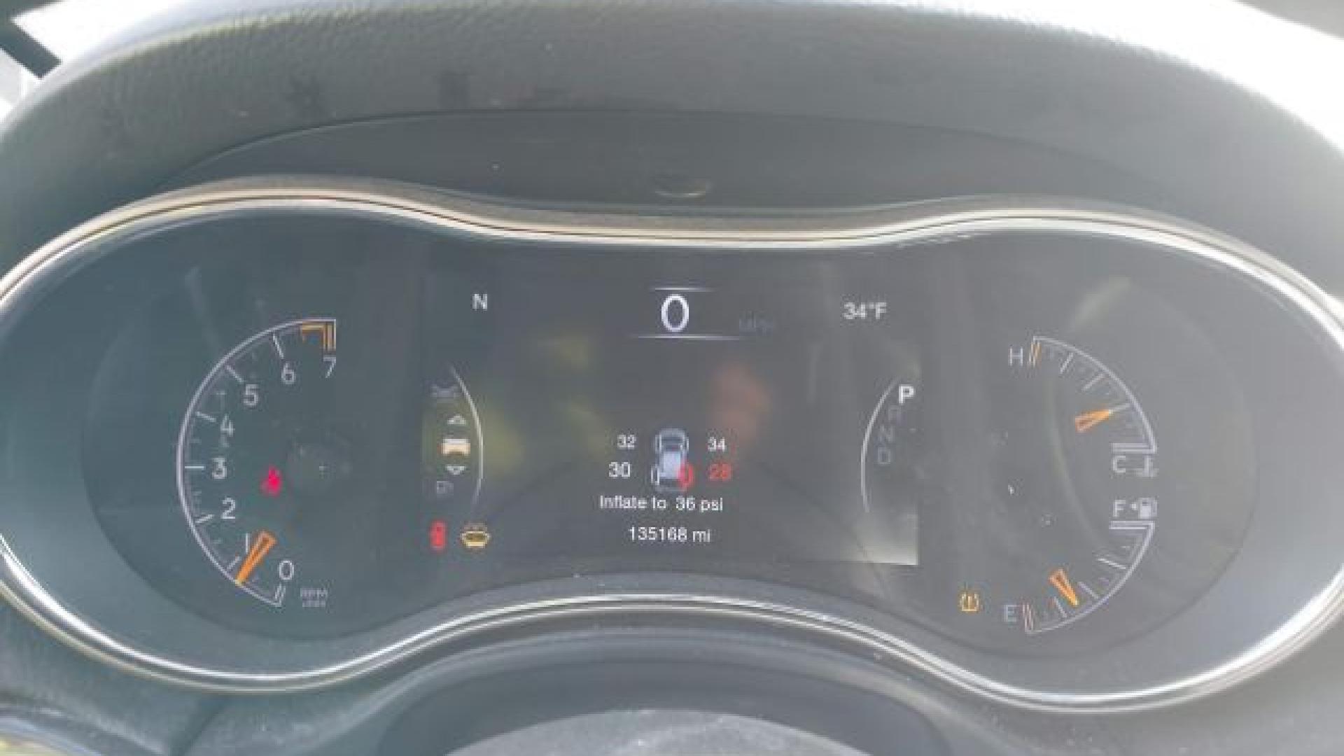 Jeep  - Grand Cherokee - 2017 - Green - 41066837