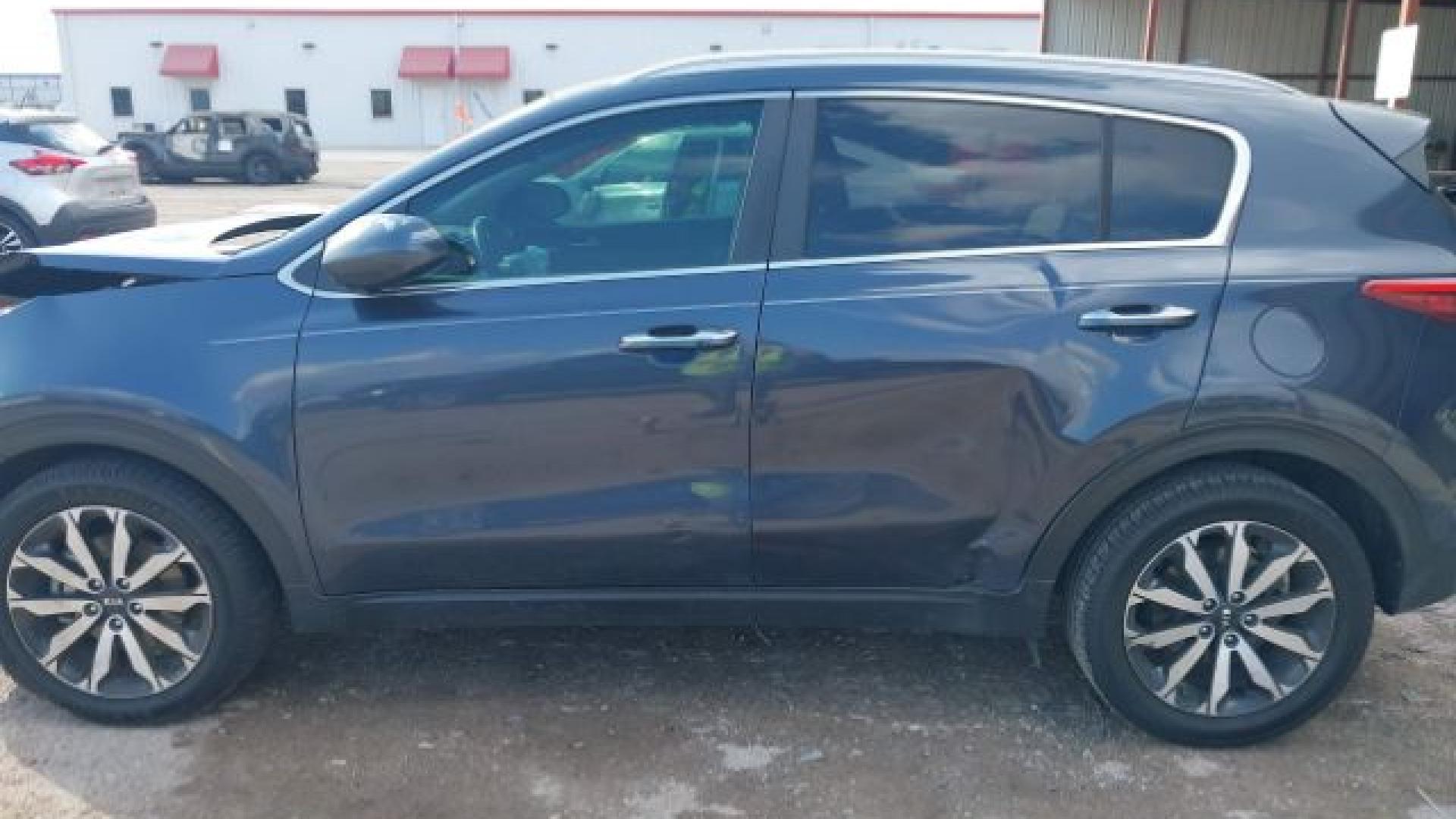 Kia - Sportage - 2017 - Blue - 41108428