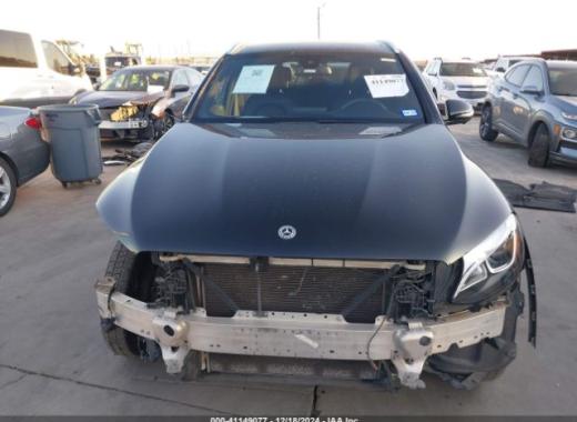 Mercedes - Glc300 - 2018 - Black - 41149077