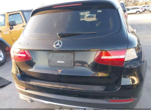 Mercedes - Glc300 - 2018 - Black - 41149077