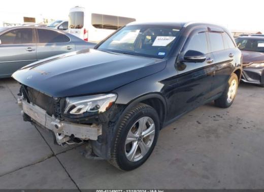 Mercedes - Glc300 - 2018 - Black - 41149077