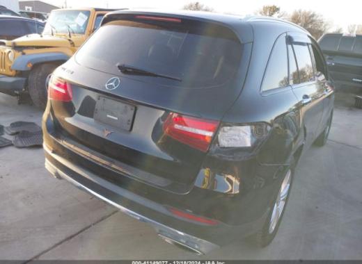 Mercedes - Glc300 - 2018 - Black - 41149077