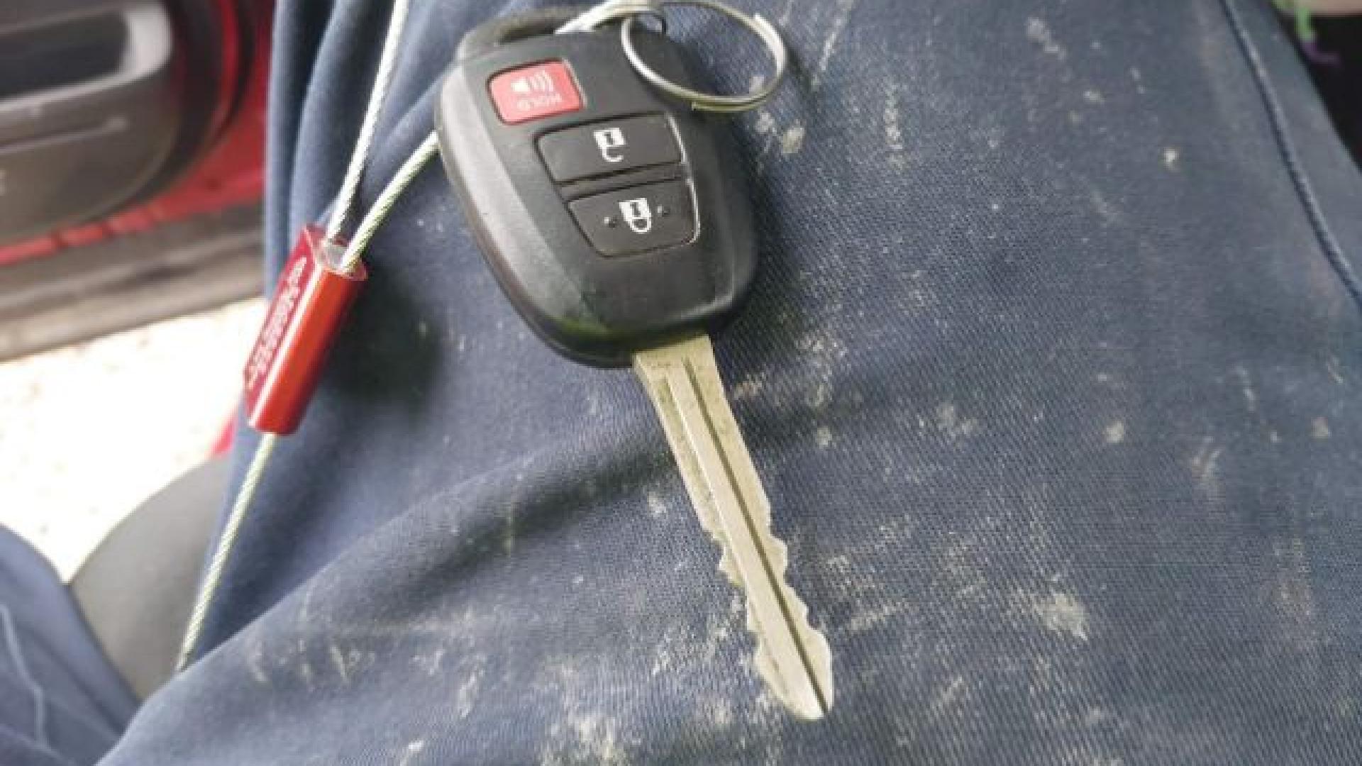 Toyota  - Rav4 - 2017 - Red - 41160750